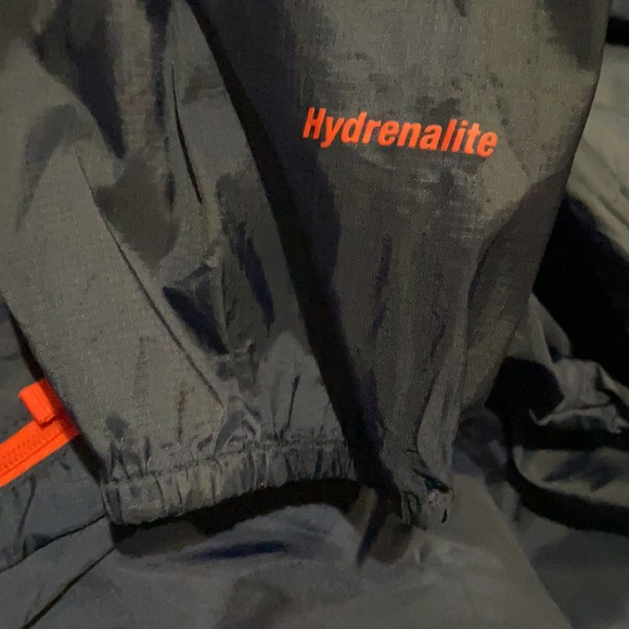 1221 The North Face - Hydrenalite WindBreaker/Rain Jacket - Picture 9 of 9